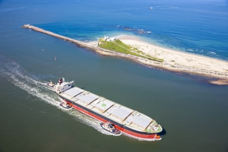 Aerial Image of SHIP NOBBYS HEAD