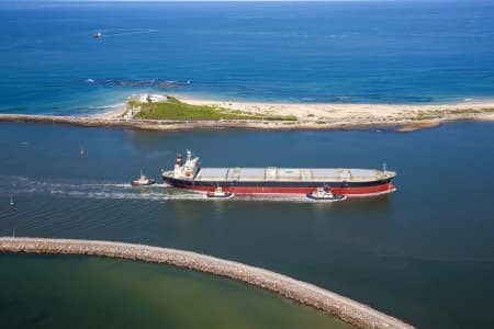 Aerial Image of SHIP NOBBYS HEAD