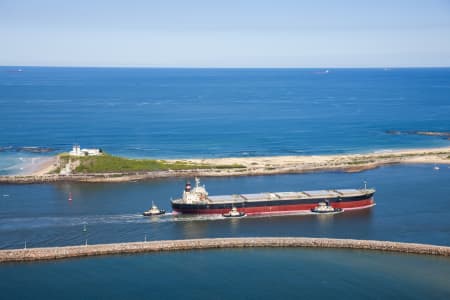 Aerial Image of SHIP NOBBYS HEAD