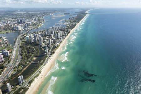 Aerial Image of MAIN BEACH QLD