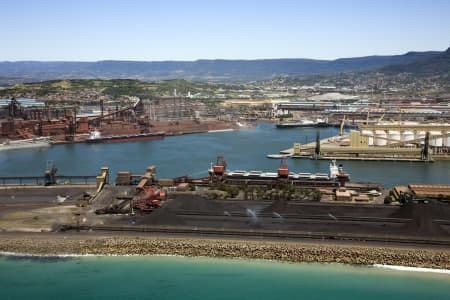 Aerial Image of PORT KEMBLA