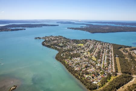 Aerial Image of MANNERING PARK
