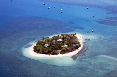 Aerial Image of LOW ISLES