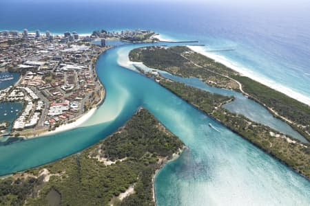 Aerial Image of AERIAL PHOTO TWEED HEADS