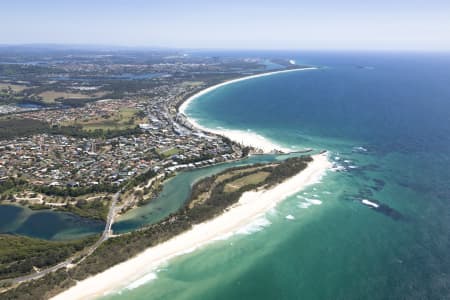 Aerial Image of AERIAL PHOTO KINGSCLIFF NSW