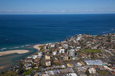 Aerial Image of THE ENTRANCE