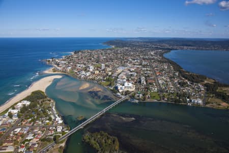 Aerial Image of THE ENTRANCE