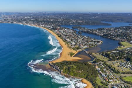 Aerial Image of NARRABEEN