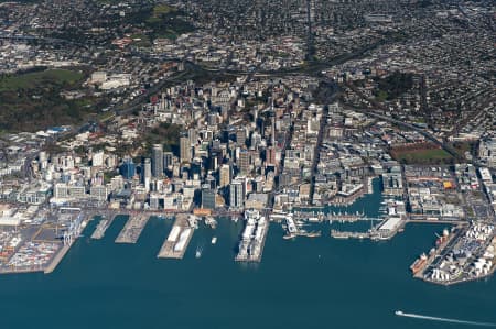Aerial Image of AUCKLAND CITY LOOKING SOUTHWEST