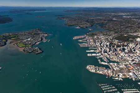 Aerial Image of AUCKLAND CITY LOOKING SOUTHEAST
