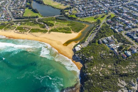 Aerial Image of CURL CURL