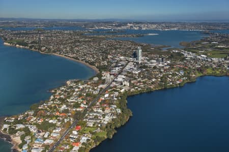 Aerial Image of TAKAPUNA LOOKING SOUTH TO CITY