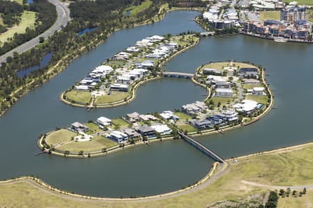 Aerial Image of EMERALD LAKES