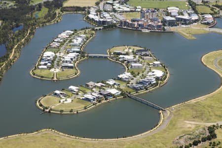 Aerial Image of EMERALD LAKES