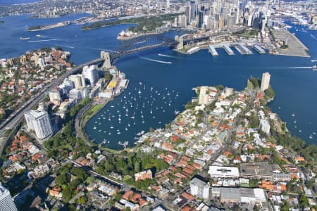 Aerial Image of MCMAHONS POINT