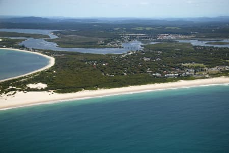 Aerial Image of HAWKS NEST COAST LINE