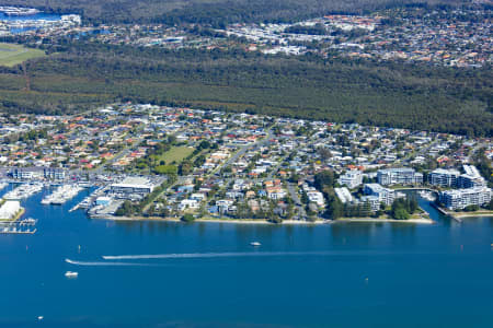 Aerial Image of HOLLYWELL