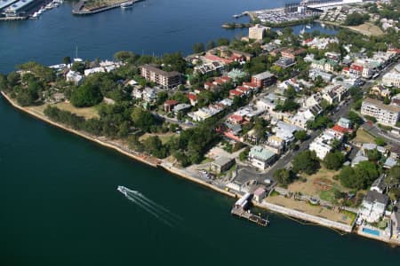 Aerial Image of ILLOURA RESERVE, BALMAIN