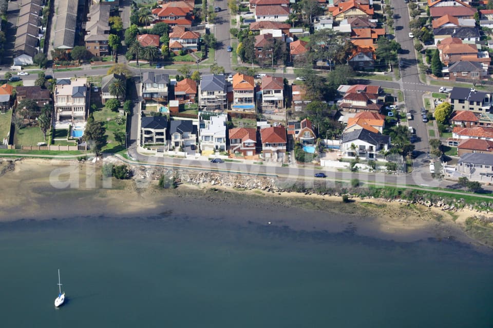 Aerial Image of Waterfront properties at Hen and Chicken Bay