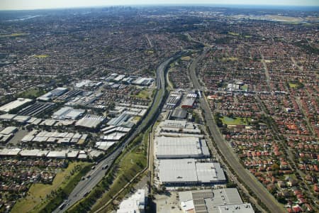 Aerial Image of M5 MOTORWAY PASSING THROUGH KINGSGROVE