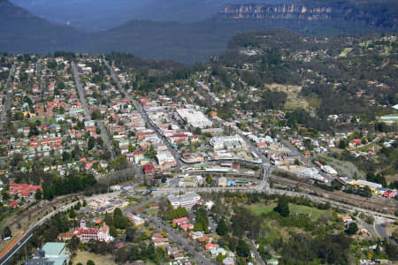 Aerial Image of KATOOMBA LOOKING SOUTH