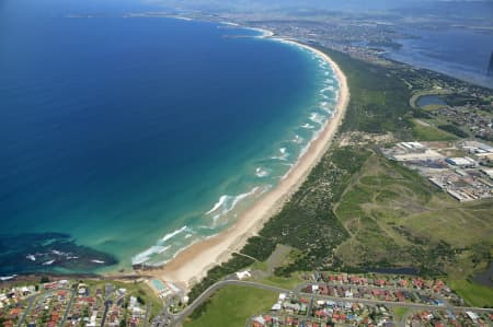 Aerial Image of PORT KEMBLA, WINDANG PARK
