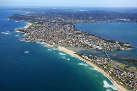 Aerial Image of THE ENTRANCE