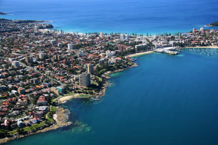 Aerial Image of FAIRLIGHT AND MANLY