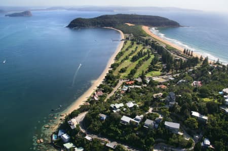 Aerial Image of PALM BEACH GOLF COURSE