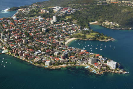 Aerial Image of ADDISON ROAD AND LITTLE MANLY