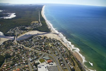 Aerial Image of LAKE CATHIE LOOKING NORTH
