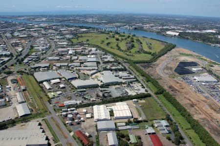 Aerial Image of EAGLE FARM AND THE GATEWAY BRIDGE