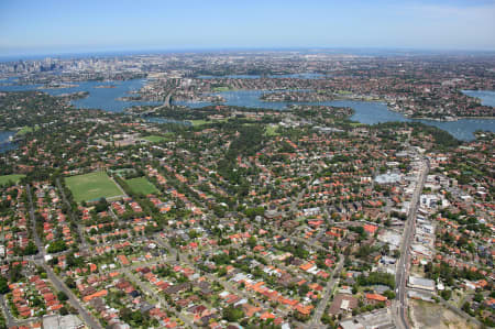 Aerial Image of GLADESVILLE TO THE CITY