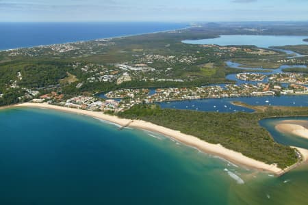 Aerial Image of NOOSA HEADS LOOKING SOUTH