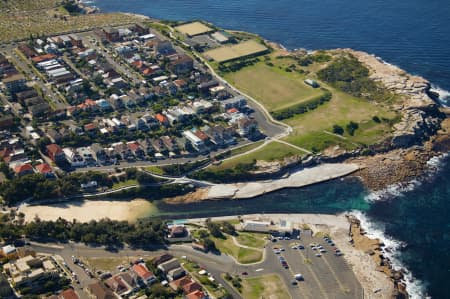 Aerial Image of CLOVELLY BEACH AND BURROWS PARK