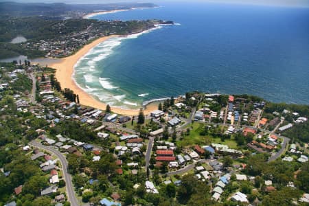 Aerial Image of AVOCA BEACH, NSW