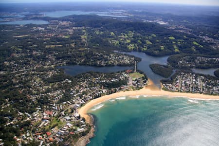 Aerial Image of AVOCA BEACH, NSW