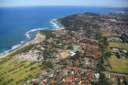 Aerial Image of SHELLY BEACH AND BATEAU BAY, NSW