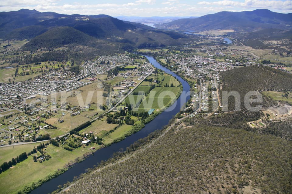 Aerial Image of Derwent Valley and New Norfolk, Tasmania