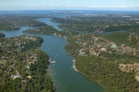 Aerial Image of ILLAWONG & LUGARNO