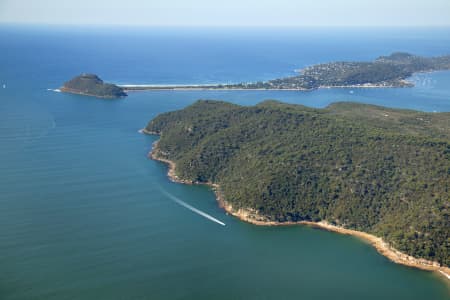 Aerial Image of WEST HEAD