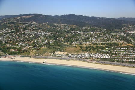 Aerial Image of PACIFIC PALISADES CALIFORNIA