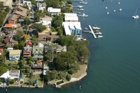 Aerial Image of BALMAIN CLOSE-UP