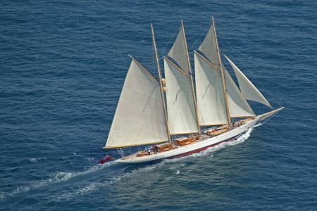 Aerial Image of SAILING ON THE HARBOUR