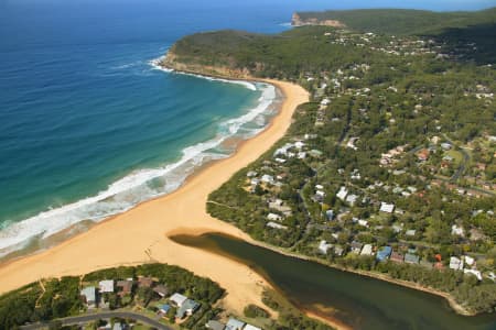 Aerial Image of MACMASTERS BEACH.