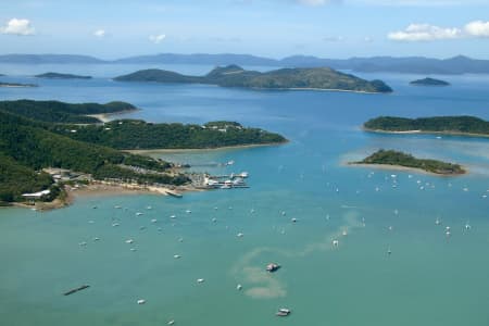 Aerial Image of SHUTE HARBOUR AND SOUTH MOLLE ISLAND, QLD