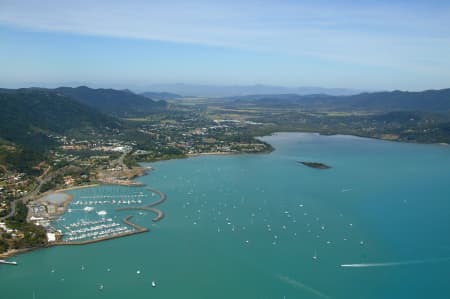 Aerial Image of AIRLIE BEACH