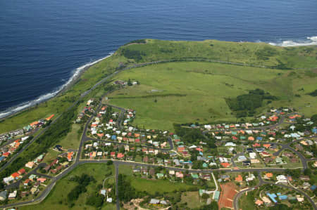 Aerial Image of LENNOX HEAD