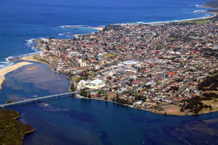 Aerial Image of THE ENTRANCE