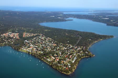 Aerial Image of SUMMERLAND POINT